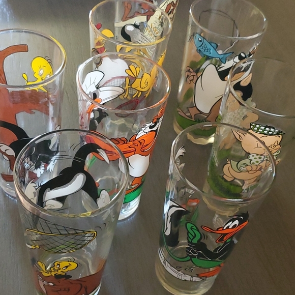 1976 Looney Tunes Drinkware - Picture 3 of 11